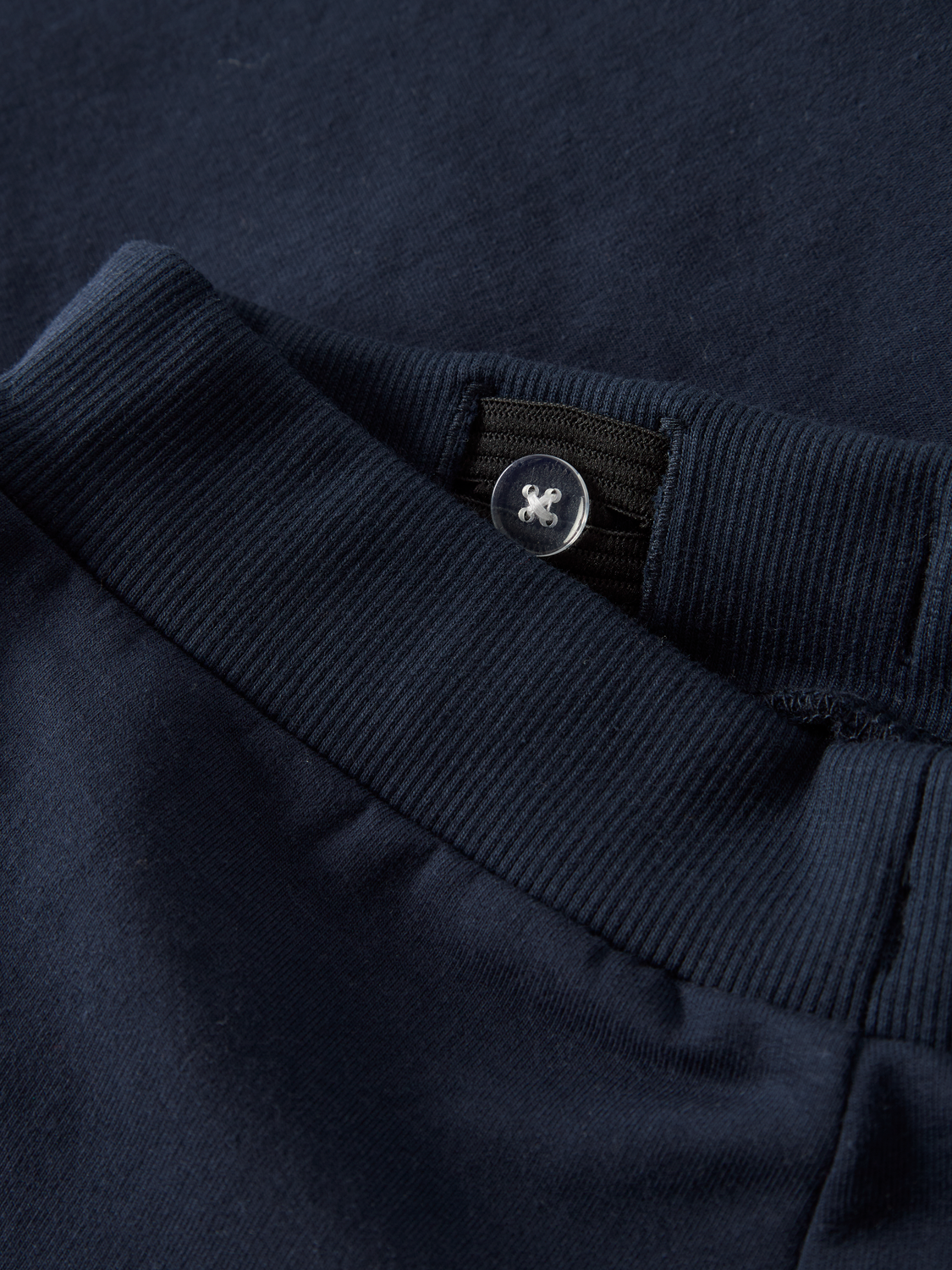 model_shot-front_full